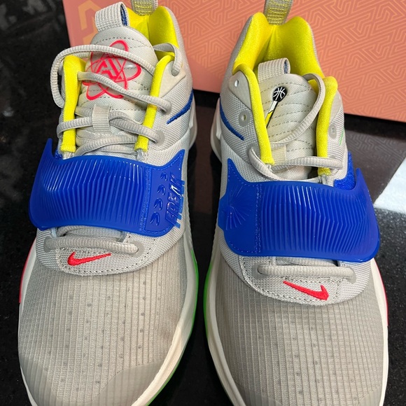 Zoom Freak 3 muti colors Sz 9 - Picture 7 of 8